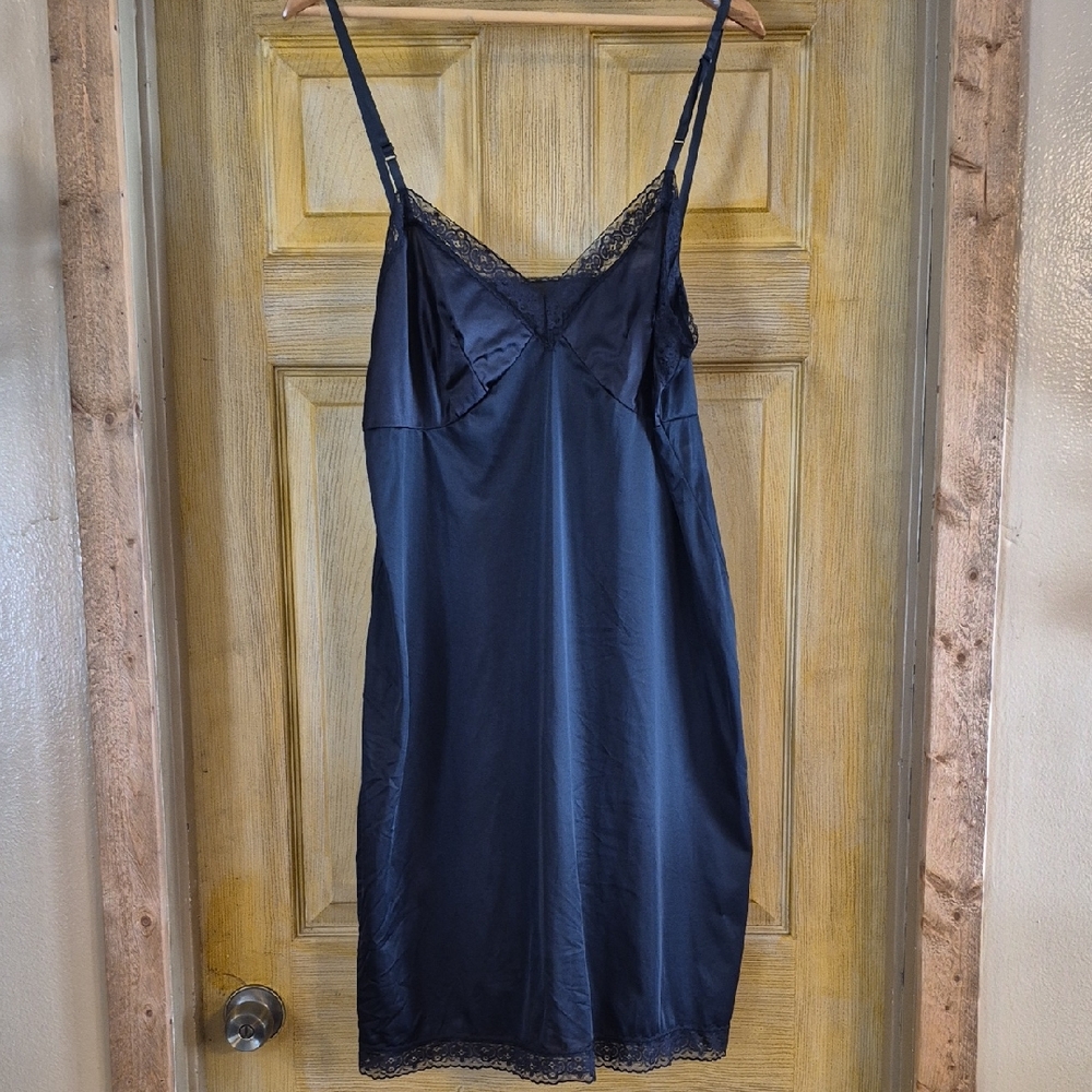Vanity Fair Slip Dress Adjustable Straps Lace Detail Size 24" 42/48 Length Black